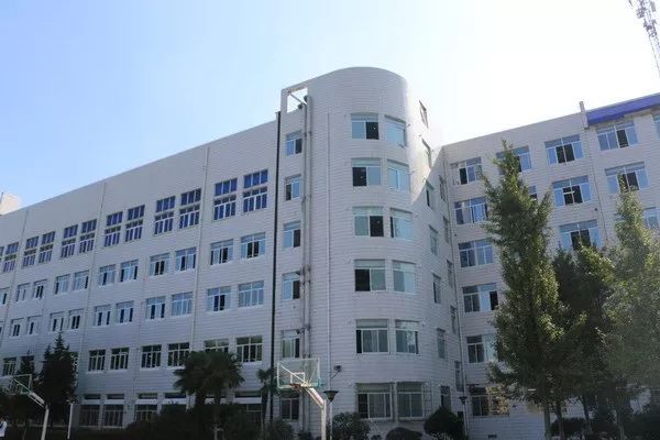 麓山国际实验学校 实验楼设计
